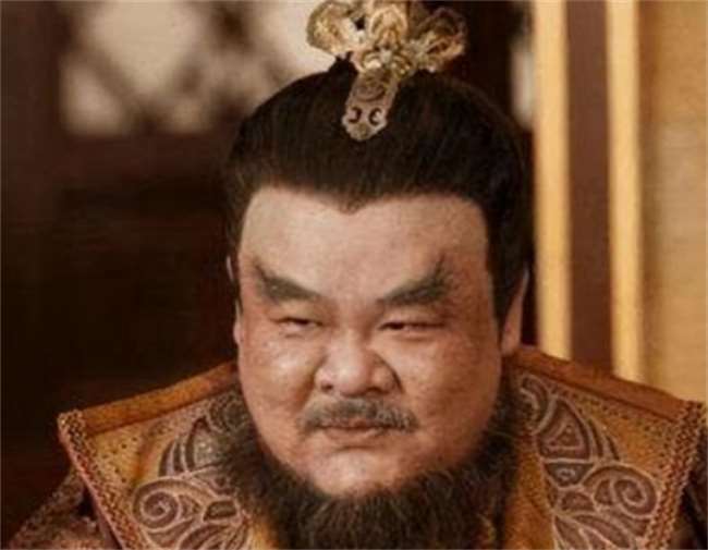 500斤皇帝屁股坐坏龙椅