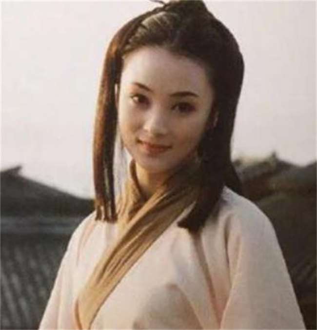 姑娘救下一将军投河自尽