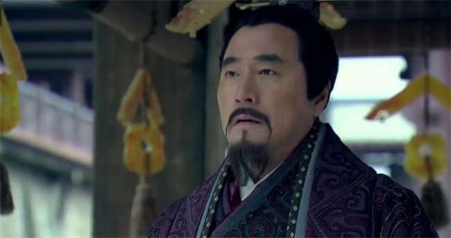 秦桧杀了岳飞成了奸臣，为何萧何杀了韩信成了贤相？