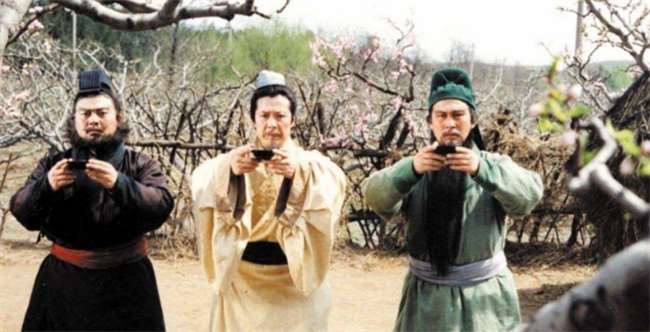 当初曹操有机会能轻易除掉刘备，他为什么没有那么干呢